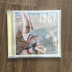 🆕 1989 (Taylor’s Version) Sunrise Boulevard Yellow Limited Edition Deluxe CD